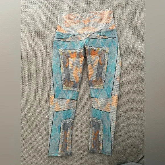 Niyama Sol Colorful Patterned Pants Set of 3 plus All Access Sports Bra - Picture 2 of 5